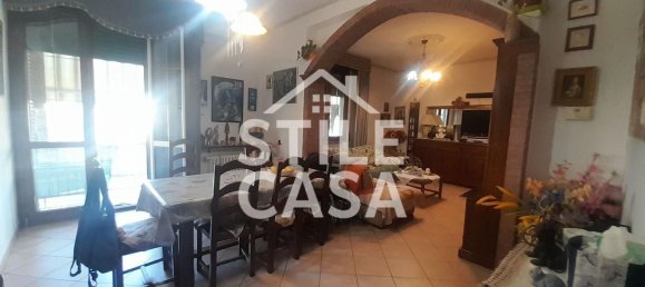 5 bedrooms Apartment in Altopascio, Italy No. 360056 5