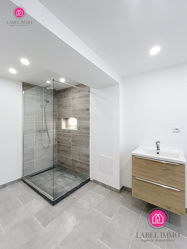 3 bedrooms House in Escautpont, France No. 270148