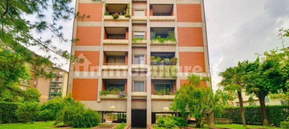 3 bedrooms Apartment in Milan, Italy No. 282321 2