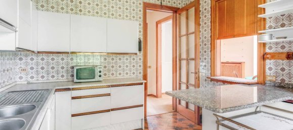 Villa de 15 habitaciónes en Bulciago, Italy No. 26160 39