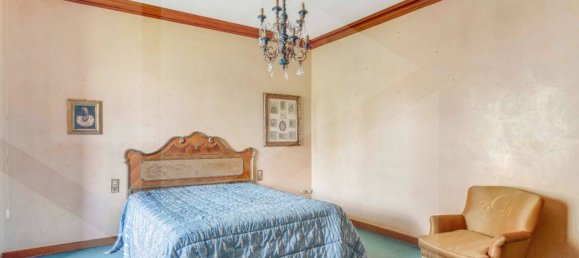 Villa de 15 habitaciónes en Bulciago, Italy No. 26160 34