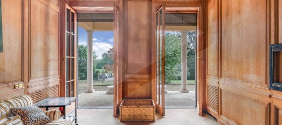 Villa de 15 habitaciónes en Bulciago, Italy No. 26160 27