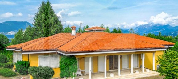 Villa de 15 habitaciónes en Bulciago, Italy No. 26160 2