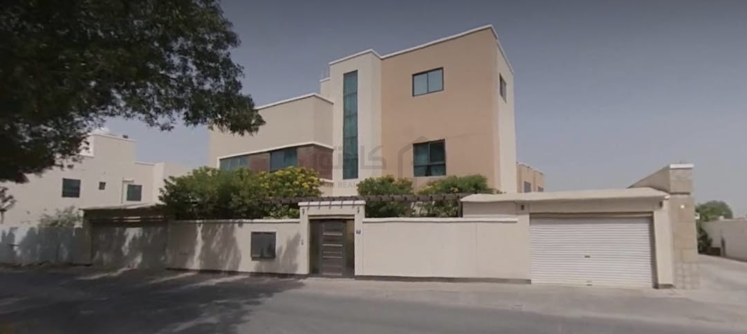 4 bedrooms Villa in Maqabah, Bahrain No. 707