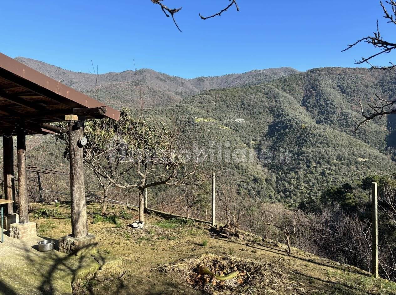 Casa de 3 dormitorios en Ceriana, Italy No. 398636