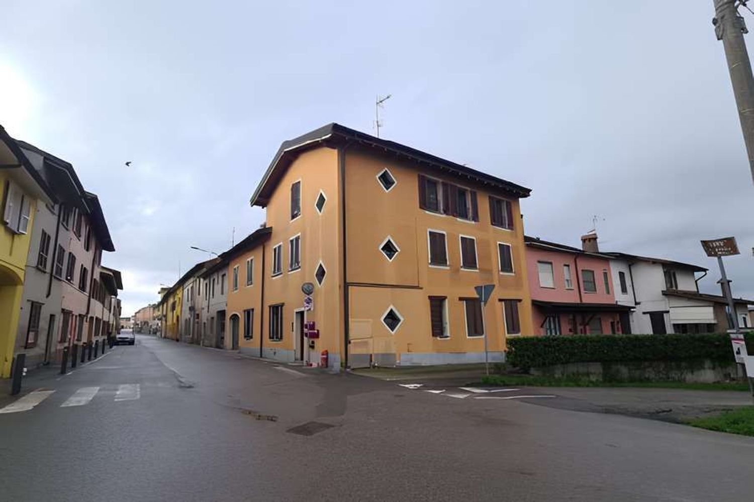 2غرفة شقة في Castiglione d'Adda, Italy رقم 179802