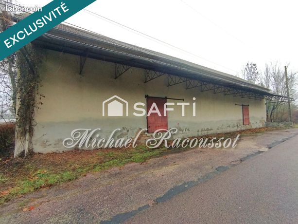 590m² Building in Blanzy, France No. 105498