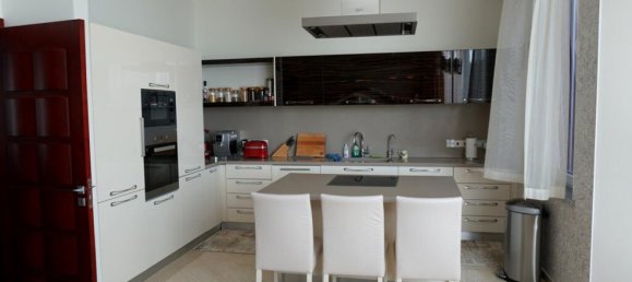5 bedrooms Villa in Limassol, Cyprus No. 2271 6