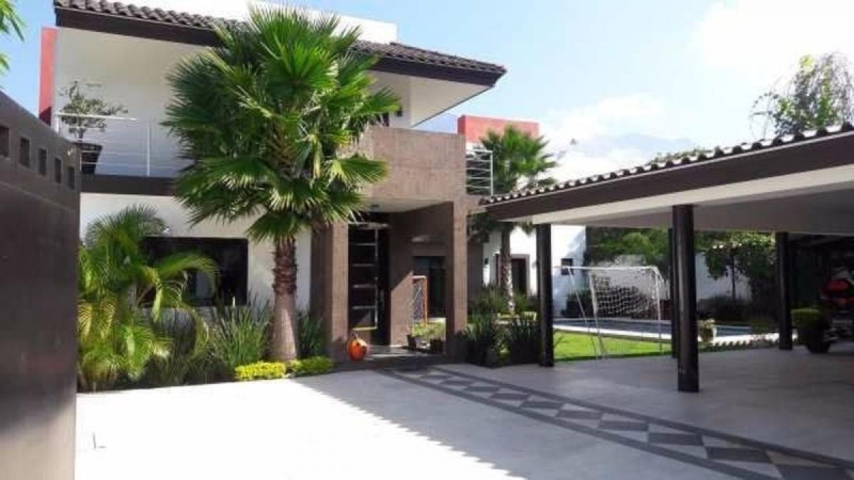 4 bedrooms House in Nuevo Leon, Mexico No. 154068