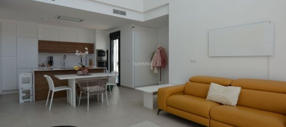 3 Schlafzimmer Haus in Alicante, Spain, Nr. 176523 4