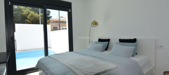 3 Schlafzimmer Haus in Alicante, Spain, Nr. 176523 5