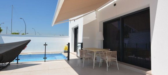 3 Schlafzimmer Haus in Alicante, Spain, Nr. 176523 8