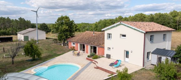  Castillos de 4 dormitorios en Saint-Medard-de-Guizieres, France No. 298654 3