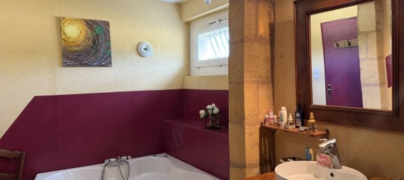  Castillos de 4 dormitorios en Saint-Medard-de-Guizieres, France No. 298654 13