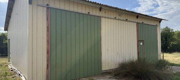  Castillos de 4 dormitorios en Saint-Medard-de-Guizieres, France No. 298654 5