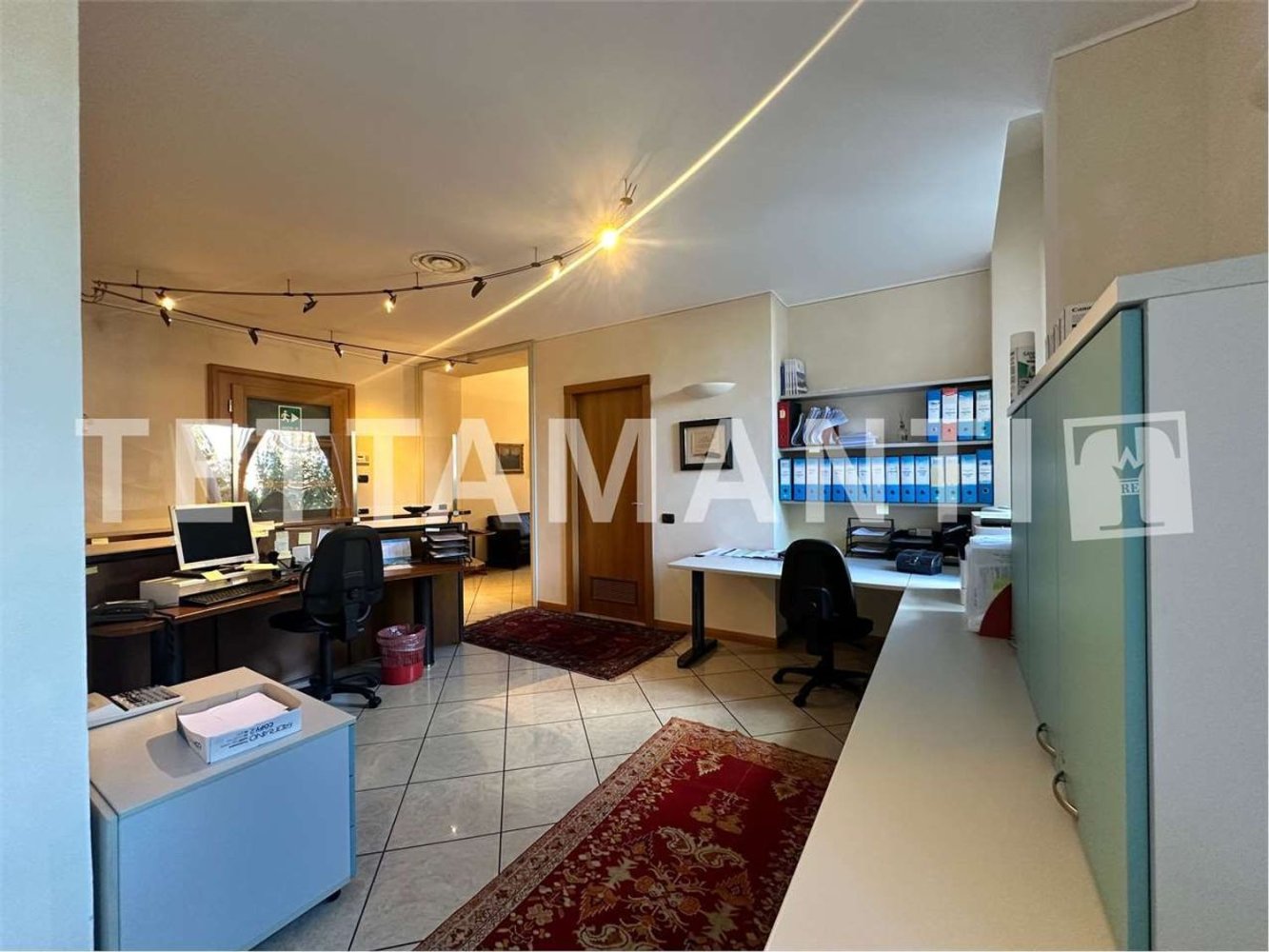 Büro in Como, Italy 580m², Nr. 380575