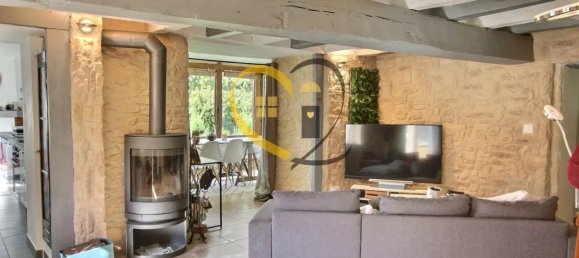 3 bedrooms House in Vierzon, France No. 240231 4