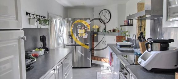 3 bedrooms House in Vierzon, France No. 240231 7