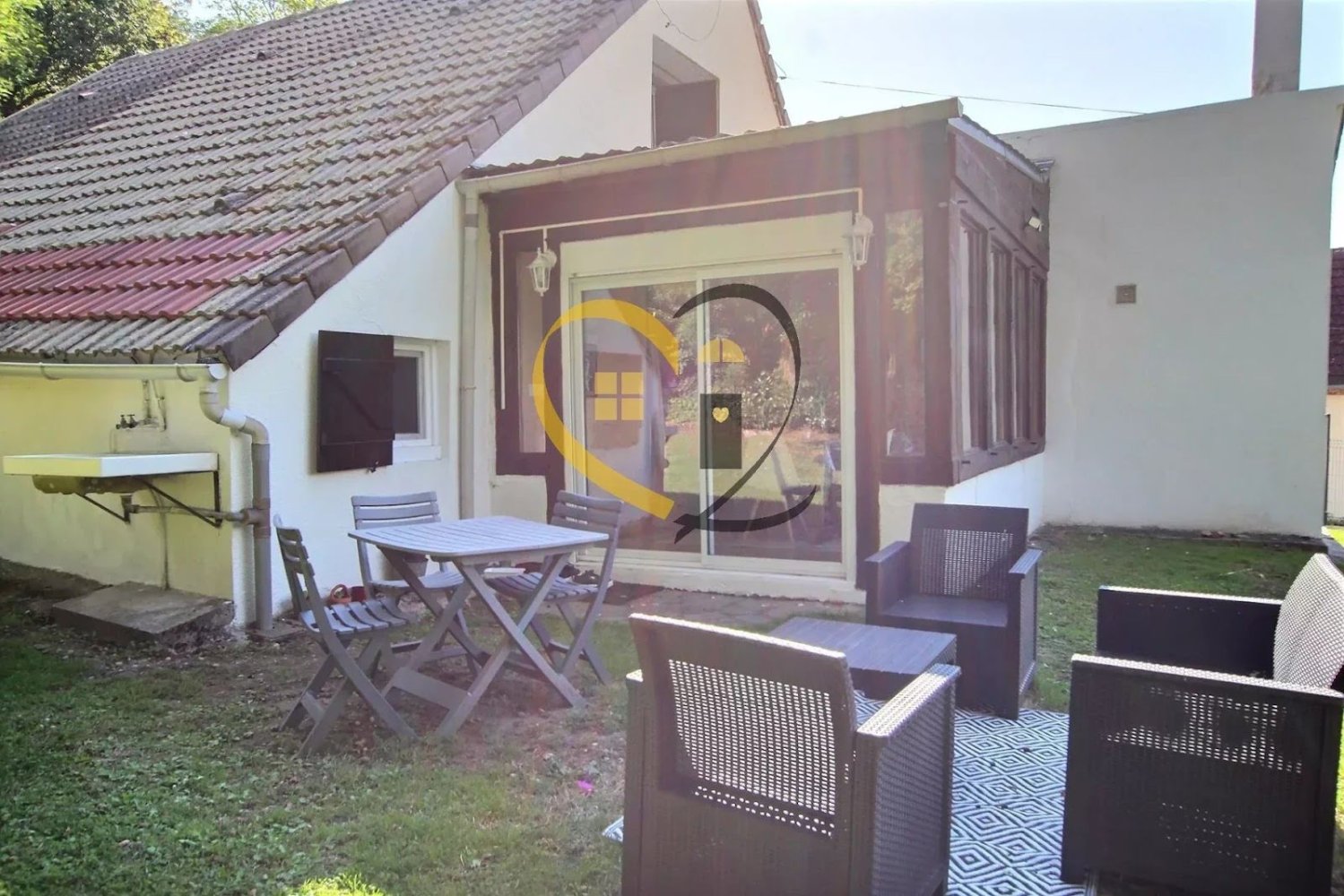 3 bedrooms House in Vierzon, France No. 240231