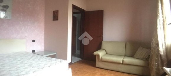 2 bedrooms Apartment in Mantua, Italy No. 381825 7