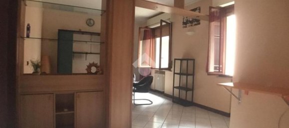 2 bedrooms Apartment in Mantua, Italy No. 381825 2