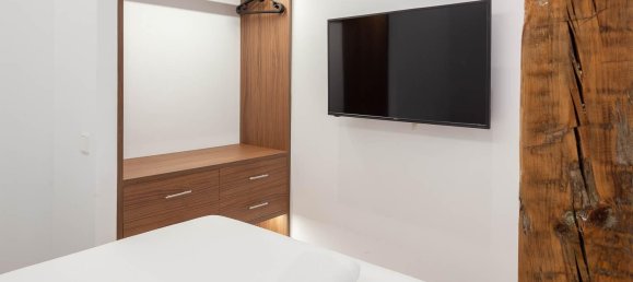 5 bedrooms Apartment in Madrid, Spain No. 27710 26