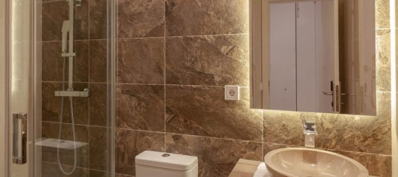 5 bedrooms Apartment in Madrid, Spain No. 27710 24