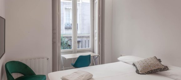 5 bedrooms Apartment in Madrid, Spain No. 27710 8