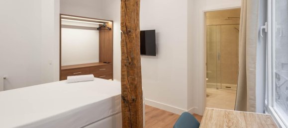 5 bedrooms Apartment in Madrid, Spain No. 27710 9