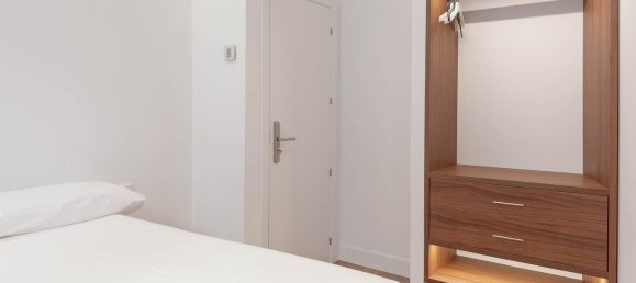 5 bedrooms Apartment in Madrid, Spain No. 27710 14