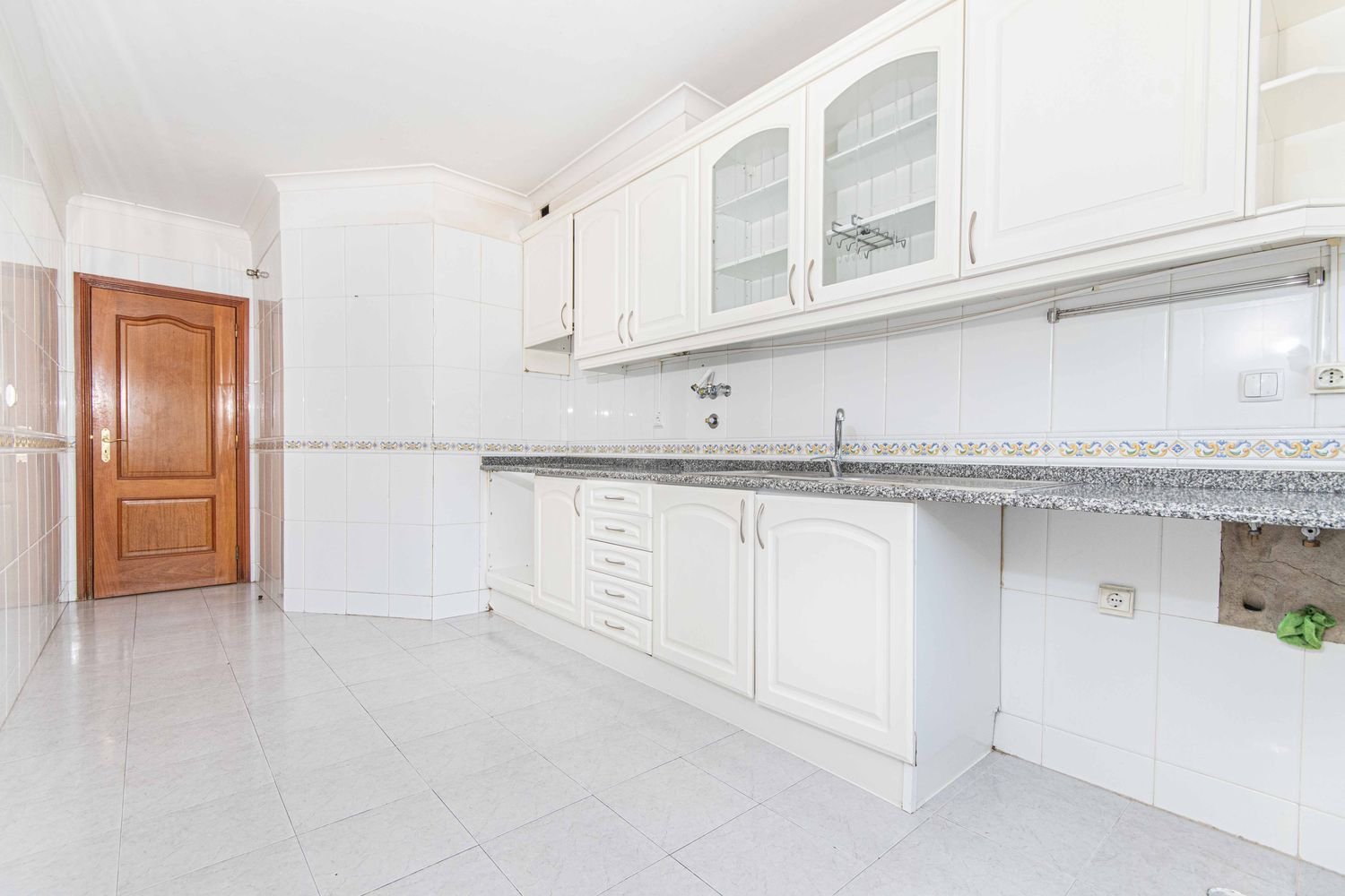 Apartamento de 3 dormitorios en Sintra, Portugal No. 216410
