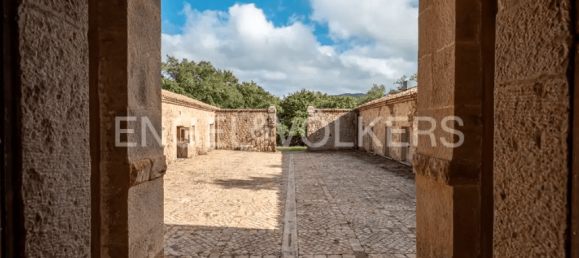 Castillos de 12 dormitorios en Caronia, Italy No. 103979 6