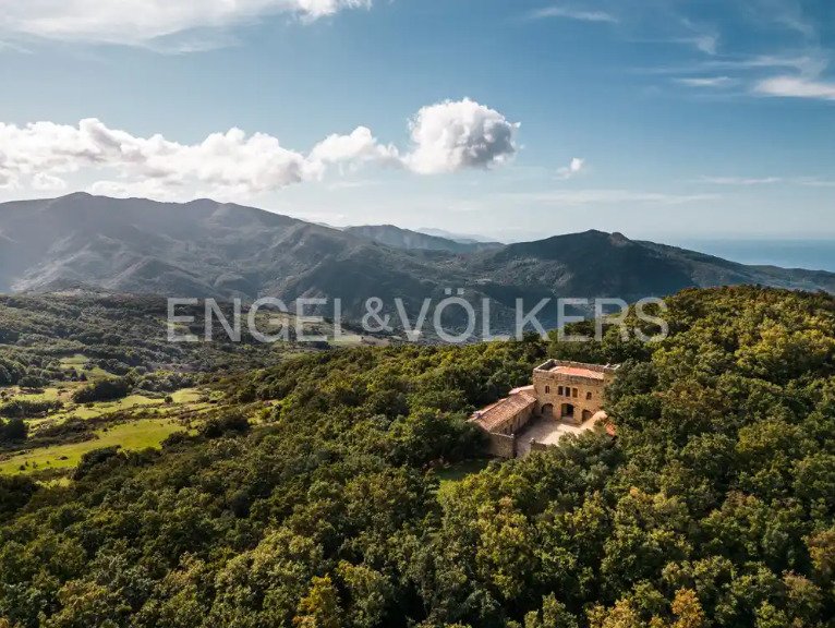  Castillos de 12 dormitorios en Caronia, Italy No. 103979