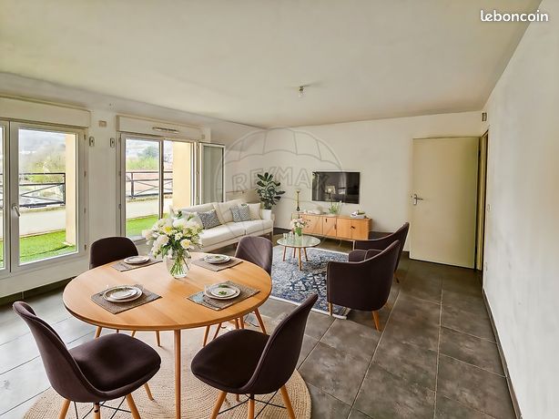 3 غرف نوم شقة في Franconville, France رقم 354011