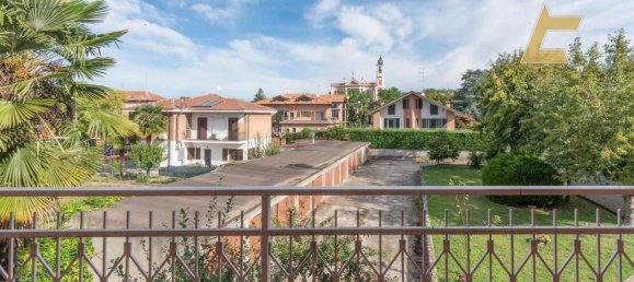 3 rooms Apartment in Alessandria, Italy No. 119639 4