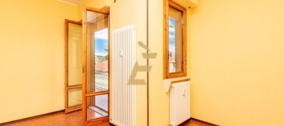 3 rooms Apartment in Alessandria, Italy No. 119639 3
