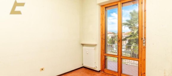 3 rooms Apartment in Alessandria, Italy No. 119639 15