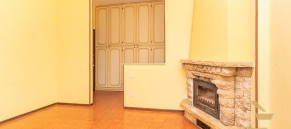3 rooms Apartment in Alessandria, Italy No. 119639 9