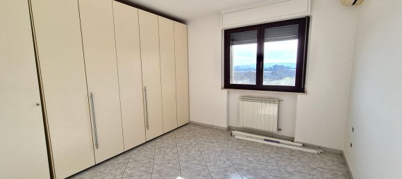 3 rooms Apartment in Montevarchi, Italy No. 52099 12