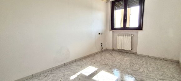 3 rooms Apartment in Montevarchi, Italy No. 52099 17