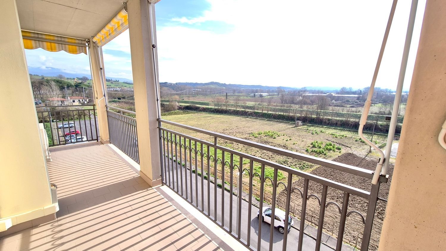 3 rooms Apartment in Montevarchi, Italy No. 52099