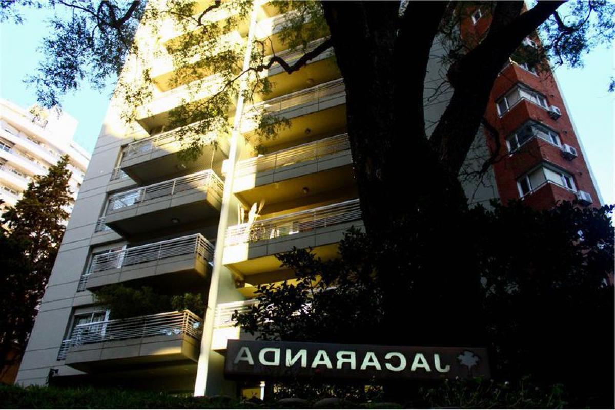 4 Schlafzimmer Wohnung in Vicente Lopez, Argentina, Nr. 15412