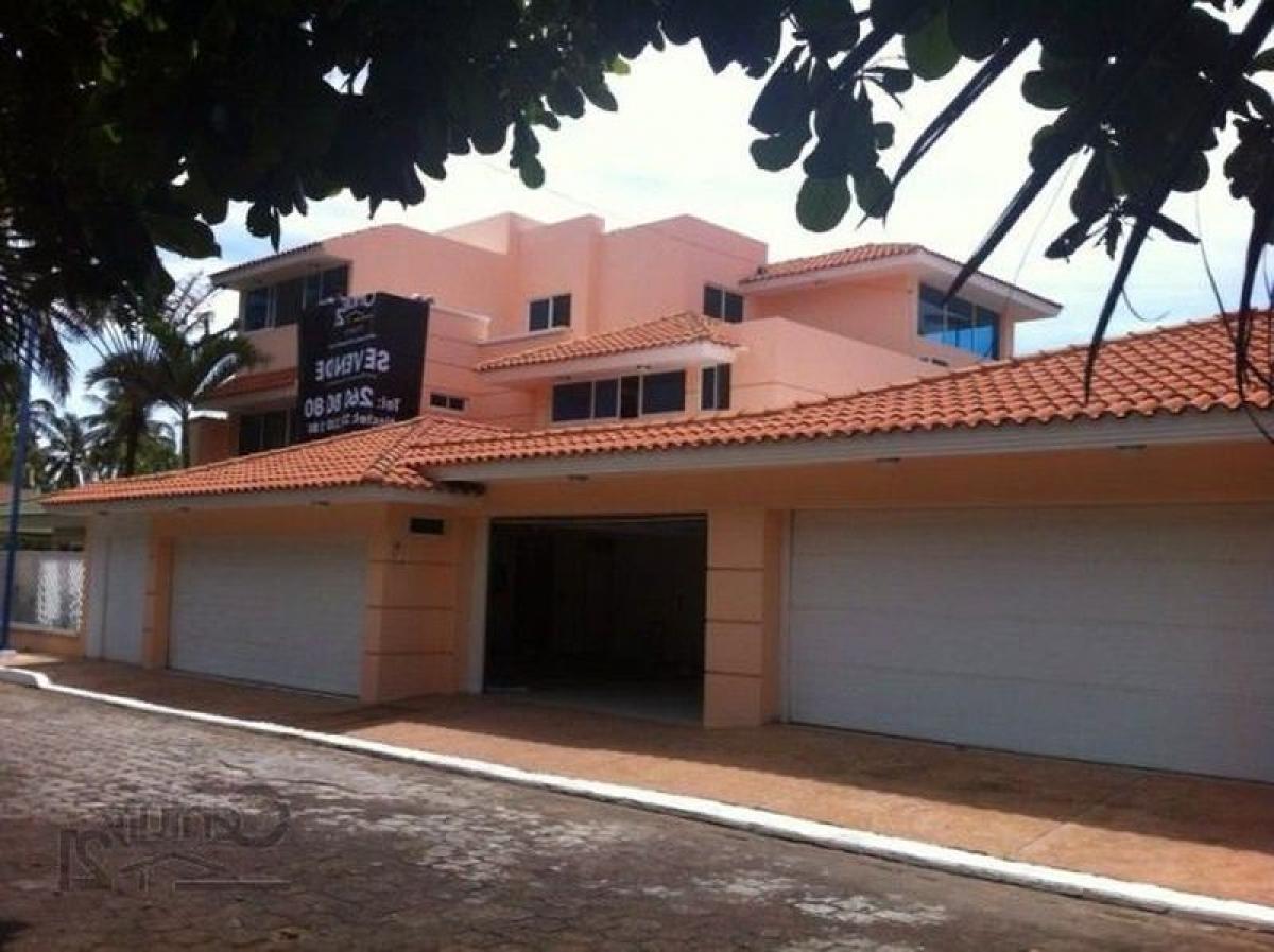 6 bedrooms House in Veracruz, Mexico No. 214612