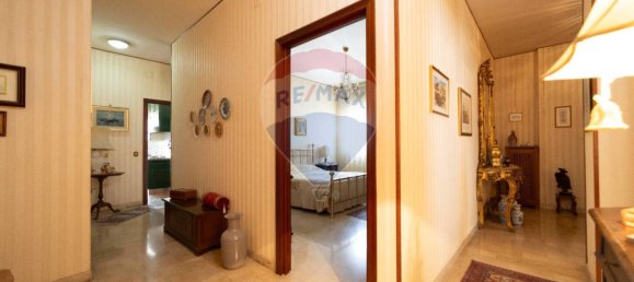 Apartamento de 4 dormitorios en Bari, Italy No. 334450 10