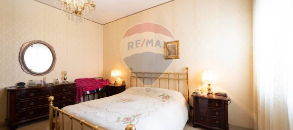Apartamento de 4 dormitorios en Bari, Italy No. 334450 21