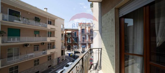 Apartamento de 4 dormitorios en Bari, Italy No. 334450 27