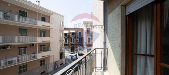 Apartamento de 4 dormitorios en Bari, Italy No. 334450 30