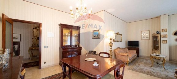 Apartamento de 4 dormitorios en Bari, Italy No. 334450 5