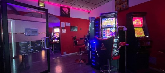 Propiedad comercial de 2 habitaciónes en Calcinaia, Italy No. 85590 7