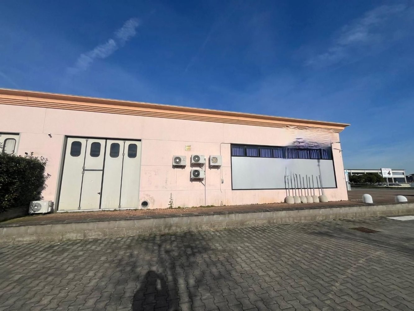 Propiedad comercial de 2 habitaciónes en Calcinaia, Italy No. 85590